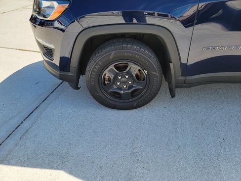 Used 2018 Jeep Compass Sport image 9