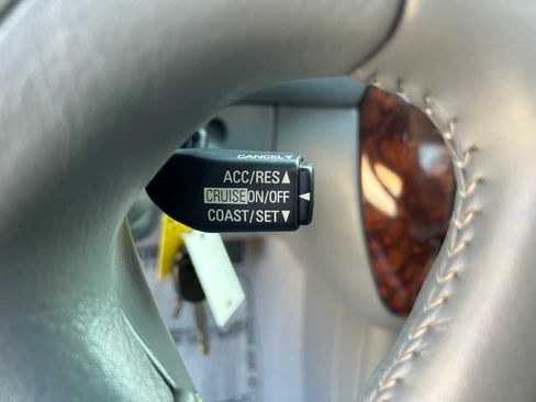 Used 2001 Mitsubishi Galant ES FWD image 12