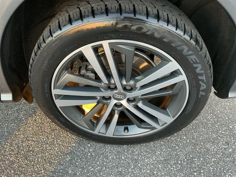 Used 2020 Audi Q5 e Prestige image 26