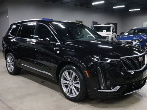 Used 2024 Cadillac XT6 Premium Luxury w/ LPO, Floor Liner Package image 8