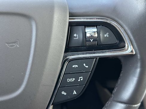 Used 2022 Lincoln Nautilus Reserve w/ Equipment Group 201A image 16