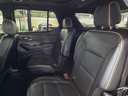 Used 2023 Chevrolet Traverse Premier w/ Redline Edition FWD image 15