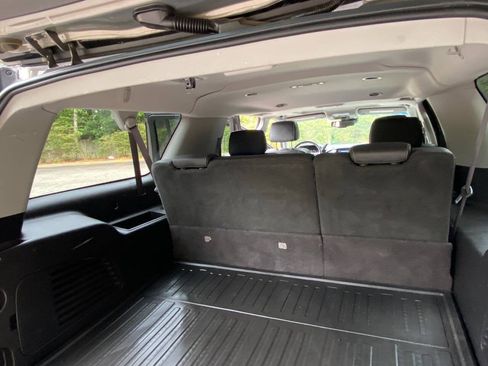 Used 2017 Chevrolet Suburban Premier RWD image 56