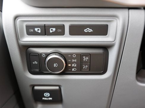 Certified 2022 Ford F150 XLT w/ Equipment Group 302A High image 37