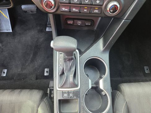 Used 2022 Kia Sportage LX FWD image 18