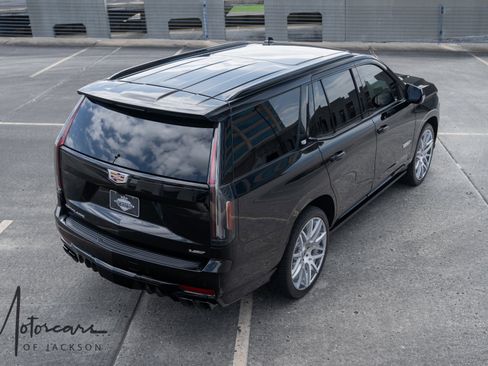 Used 2023 Cadillac Escalade V image 25