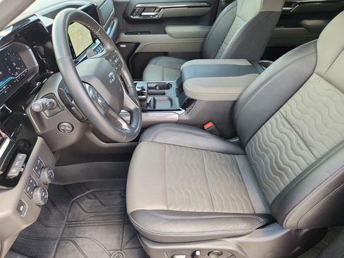 Certified 2025 Chevrolet Silverado 1500 ZR2 w/ Technology Package AWD/4WD image 5