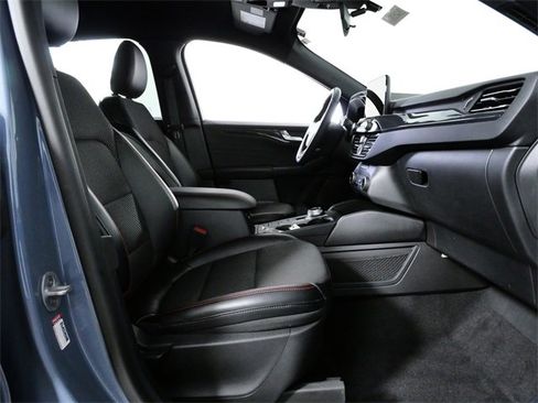 Used 2023 Ford Escape ST-Line Select w/ Class II Trailer Tow Package image 10