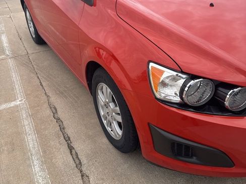 Used 2013 Chevrolet Sonic LT image 5