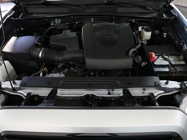 Used 2022 Toyota Tacoma SR AWD/4WD image 34
