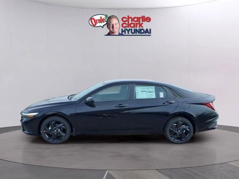 New 2026 Hyundai Elantra Sport FWD image 2
