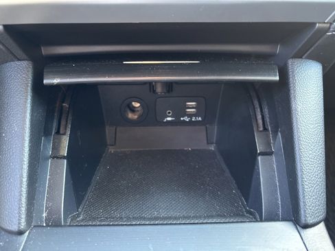 Used 2019 Subaru Outback 2.5i Premium w/ Popular Package #2 image 17