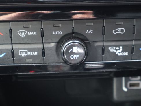 Used 2023 Jeep Compass Trailhawk image 29