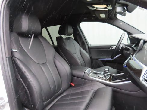 Used 2020 BMW X5 xDrive40i w/ Premium Package image 25
