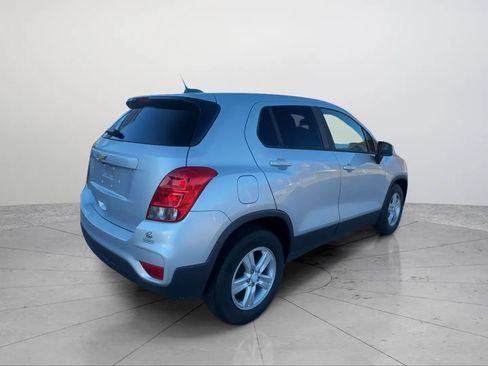 Used 2020 Chevrolet Trax LS w/ Tint and Cruise Package image 5