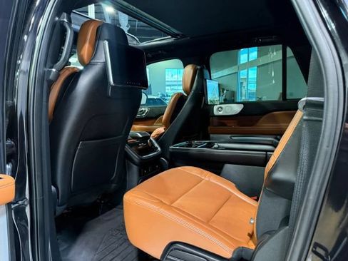 Used 2021 Lincoln Navigator L Reserve RWD image 36