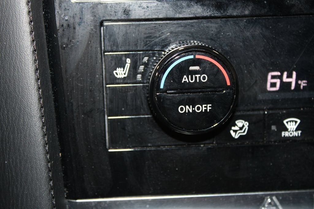 Used 2024 Nissan Armada SV RWD image 28