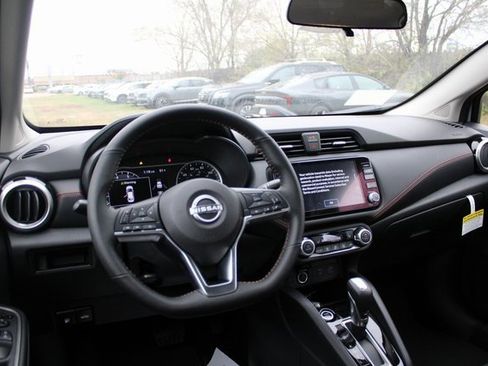 New 2025 Nissan Versa SR w/ Trunk Package image 6