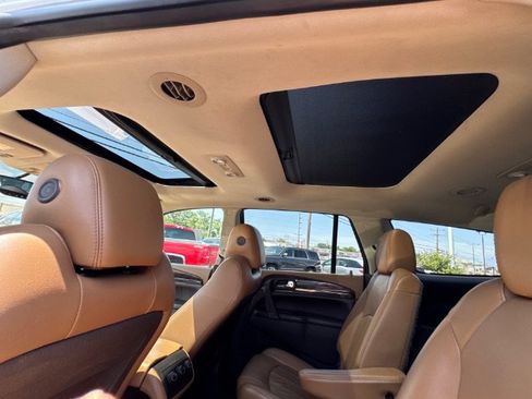 Used 2017 Buick Enclave Leather FWD image 17