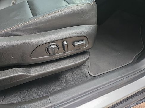 Used 2021 Chevrolet Traverse Premier w/ Redline Edition image 73