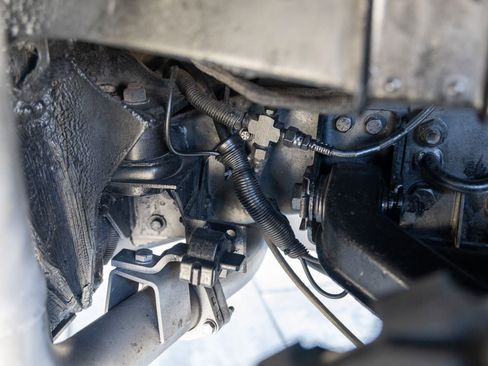 Used 2000 HUMMER H1 4-Passenger Wgn Enclosed image 30