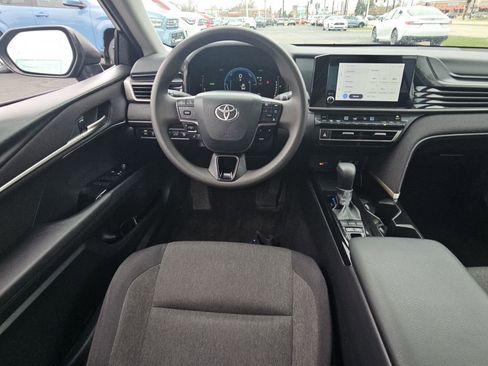 Certified 2025 Toyota Camry LE FWD image 9