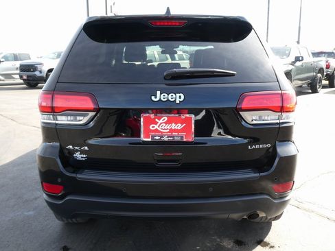 Used 2021 Jeep Grand Cherokee Laredo X image 6