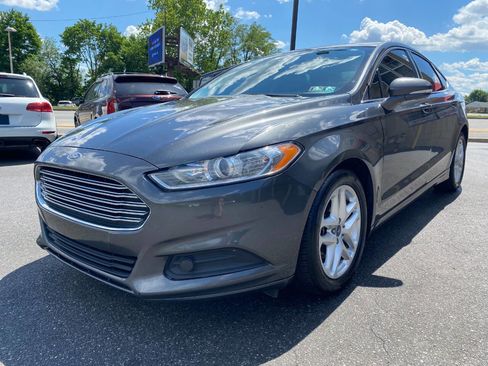 Used 2015 Ford Fusion SE FWD image 7