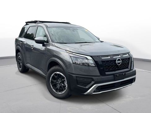 Used 2025 Nissan Pathfinder Rock Creek AWD/4WD image 4