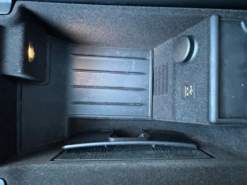 Used 2019 BMW 750i xDrive w/ Executive Package image 23