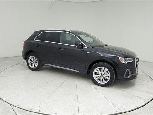 Used 2023 Audi Q3 2.0T Premium image 3