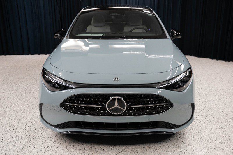 New 2027 Mercedes-Benz CLA 220 image 2