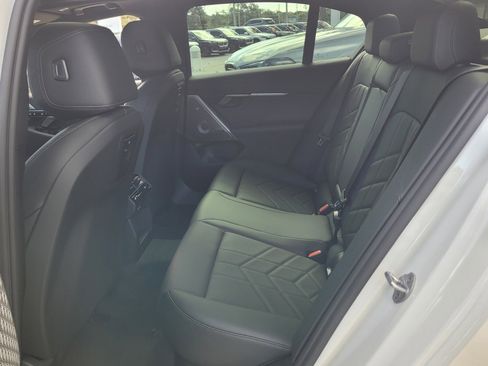 Used 2025 BMW i5 M60 w/ Premium Package image 10