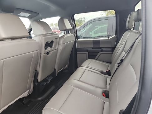 Used 2022 Ford F250 XL w/ Power Equipment Group image 5