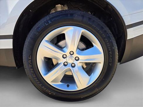 New 2026 Land Rover Range Rover Velar S image 10