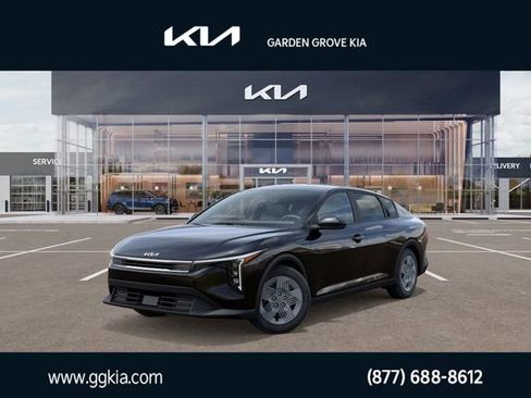 New 2025 Kia K4 LX image 1