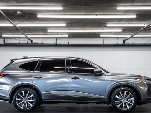 Certified 2025 Acura MDX w/ Technology Package image 6