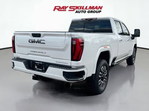 Used 2024 GMC Sierra 2500 Denali Ultimate AWD/4WD image 7