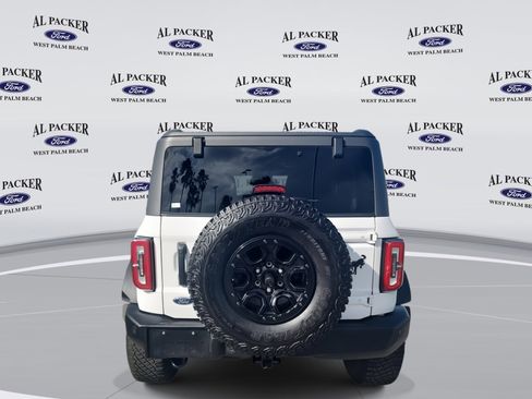 Used 2022 Ford Bronco Wildtrak image 4