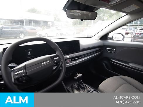 Used 2025 Kia K4 FWD image 23