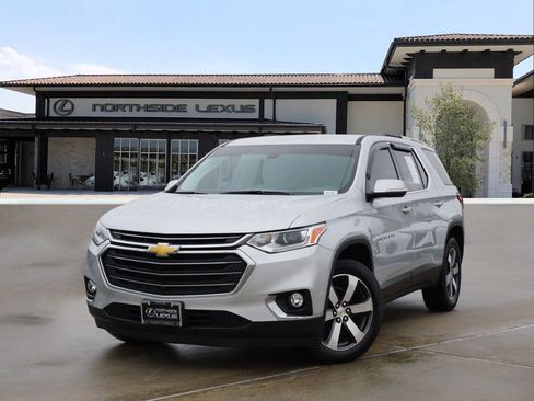 Used 2018 Chevrolet Traverse LT image 38