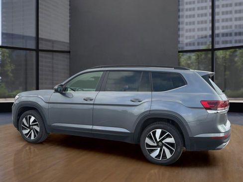 Used 2025 Volkswagen Atlas SE FWD image 14