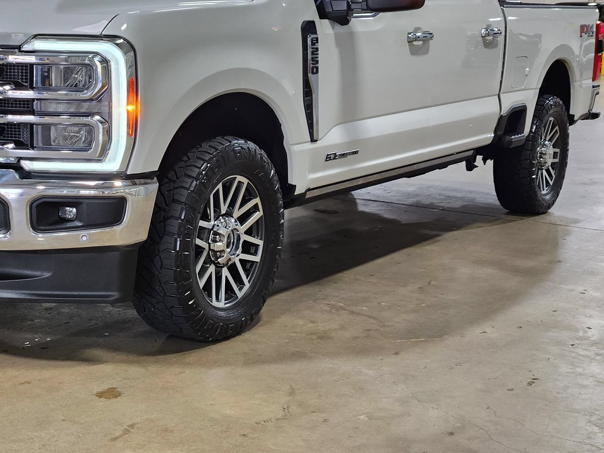 Used 2023 Ford F250 King Ranch w/ Chrome Package AWD/4WD image 17