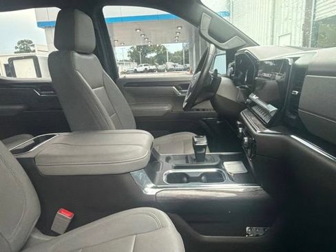 Used 2023 Chevrolet Silverado 1500 LTZ w/ LTZ Premium Package AWD/4WD image 16