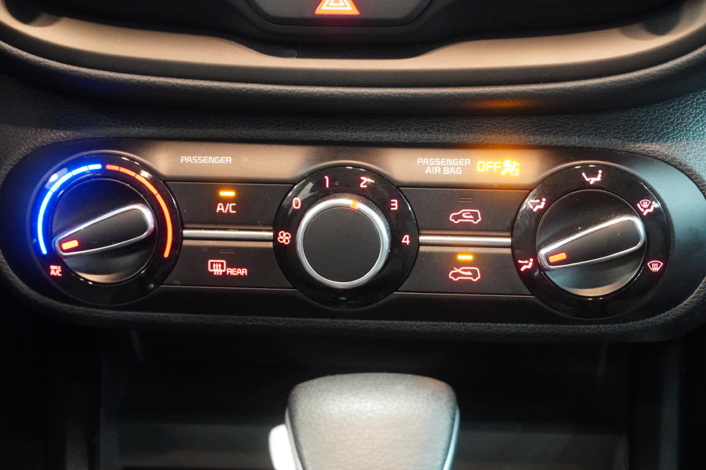 Used 2021 Kia Soul LX FWD image 20