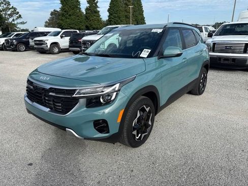 Used 2025 Kia Seltos EX w/ EX Sunroof Package FWD image 2