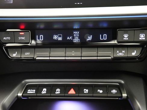 Certified 2025 Audi A3 2.0T Premium image 27