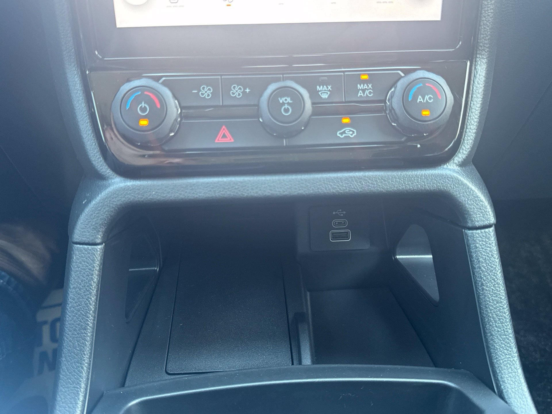 New 2026 Ford Ranger XLT w/ Equipment Group 301A High AWD/4WD image 18