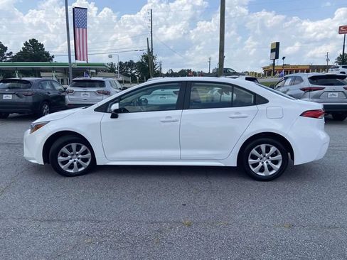 Used 2026 Toyota Corolla LE FWD image 6