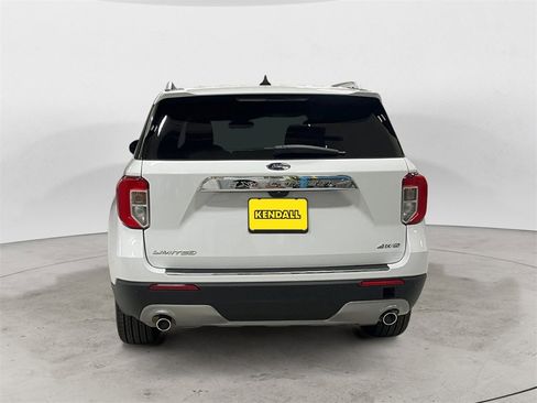 Certified 2024 Ford Explorer Limited image 4